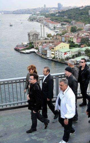 Boğazdan U2 geçti  - Resim 4