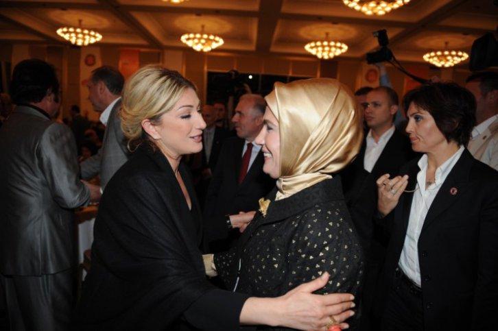 Başbakan'ın iftarına katılan sanatçılar