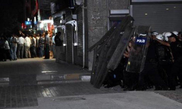 Hakkari’de PKK’lının öldürülmesi Van’da protesto edildi - Resim 9