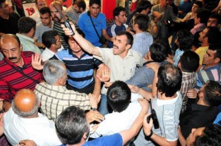 Hakkari’de PKK’lının öldürülmesi Van’da protesto edildi - Resim 4