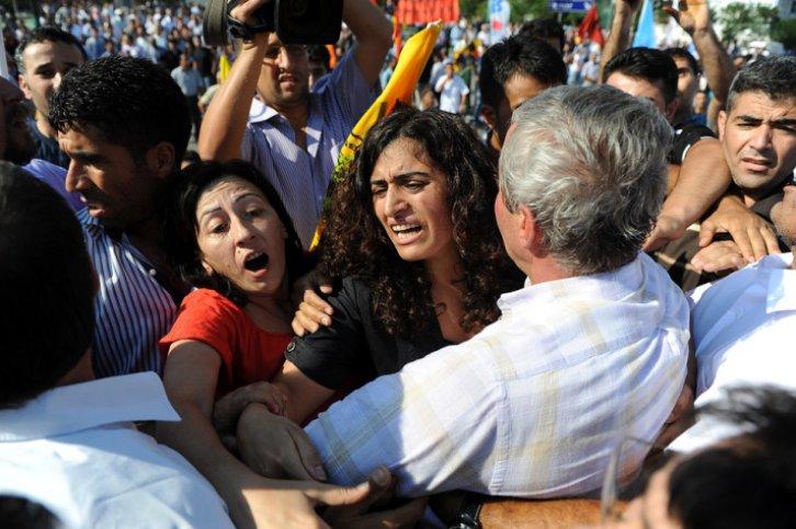 Akın Birdal'a yumruklu saldırı - Resim 2
