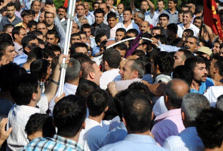 Akın Birdal'a yumruklu saldırı - Resim 3