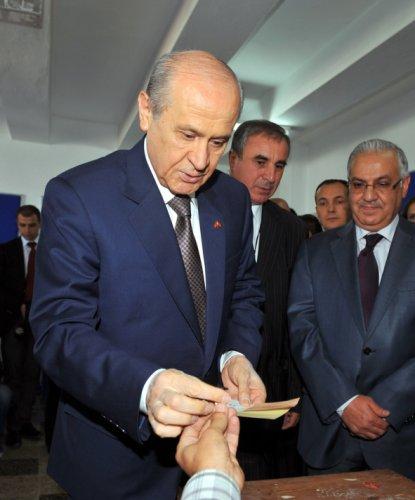 Türkiye referandum için sandık başında - Resim 13