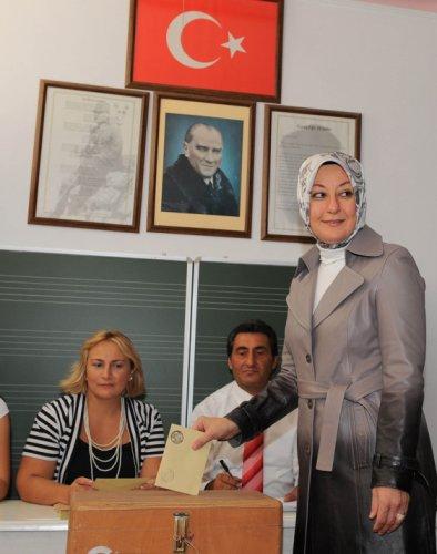 Türkiye referandum için sandık başında - Resim 22