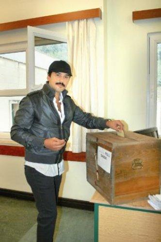 Ünlüler sandıkta - Resim 3
