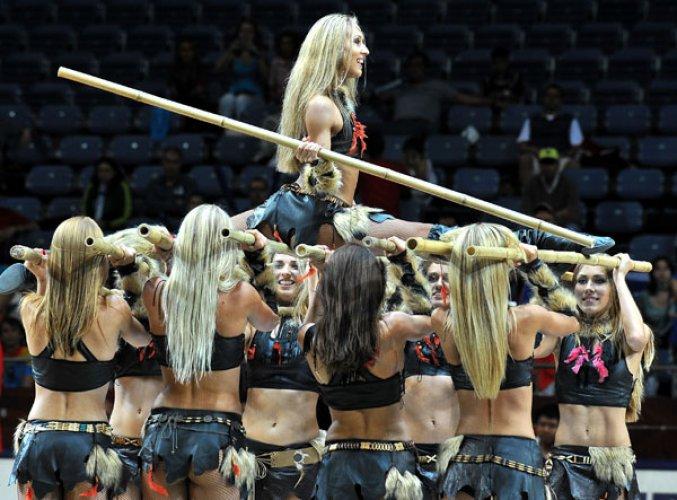 FİBA 2010'un seksi ponpon kızları