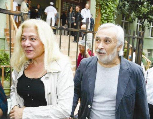Ünlüler sandıkta - Resim 6