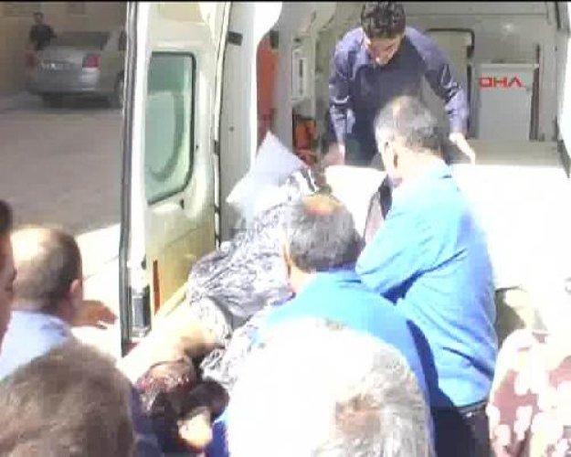 Hakkari'de minibüs mayına çarptı - Resim 5