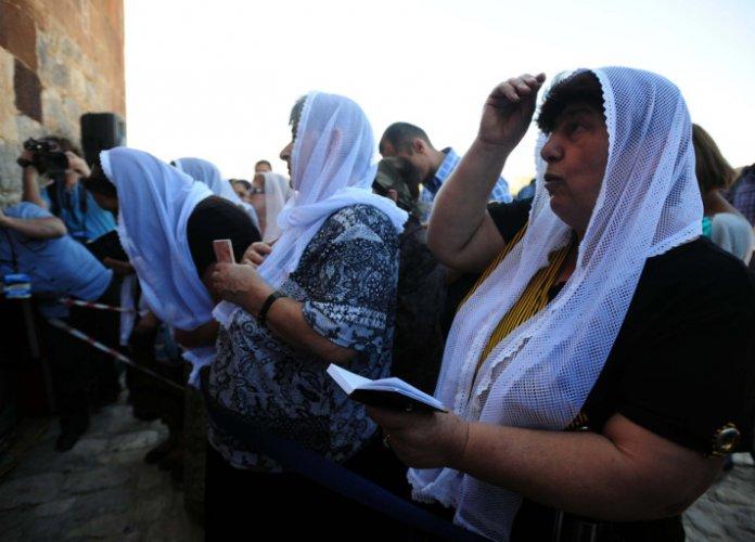 Van Akdamar'da 95 yıl sonra ilk ayin - Resim 1