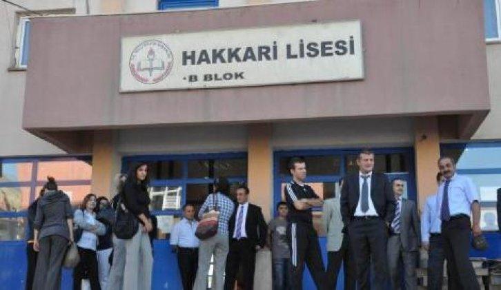 Hakkari'de öğretmenler öğrenci bekledi - Resim 1