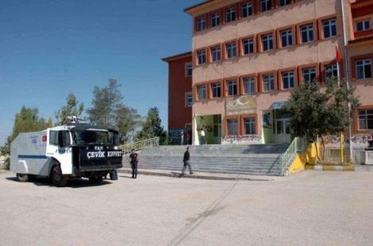 Hakkari'de öğretmenler öğrenci bekledi - Resim 3