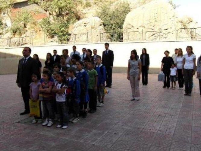 Hakkari'de öğretmenler öğrenci bekledi - Resim 5
