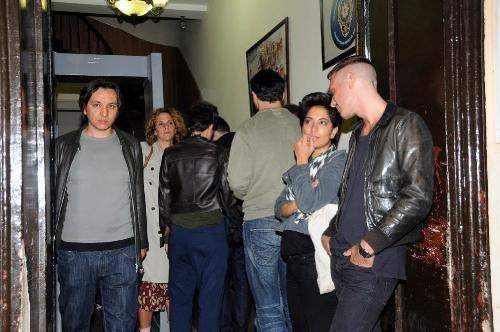 Beyoğlu'nda sanat galerisine saldırı  - Resim 11