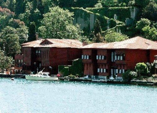 Boğazın incileri ve sahipleri