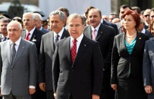 Abdullah Gül'ün Meclis konuşmasında ayağa kalkmadılar - Resim 3