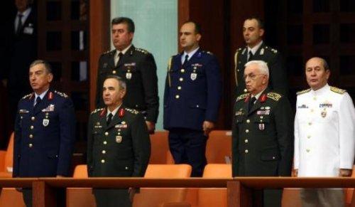 Abdullah Gül'ün Meclis konuşmasında ayağa kalkmadılar - Resim 12