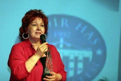 Ünlülerin dudak uçuklatan arabaları