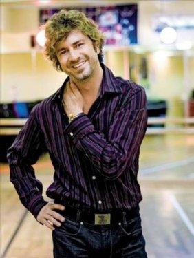 Ünlülerin dudak uçuklatan arabaları