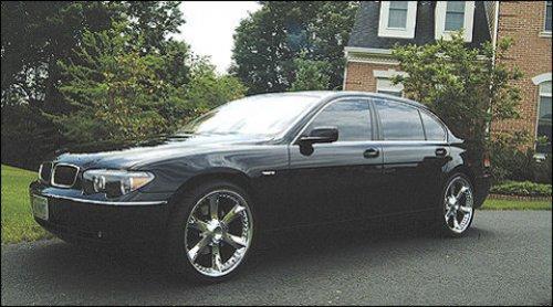 Ünlülerin dudak uçuklatan arabaları