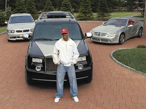 Ünlülerin dudak uçuklatan arabaları