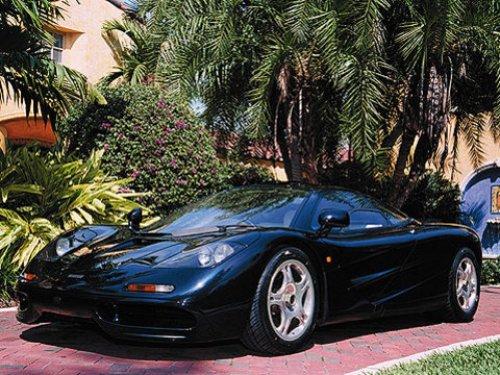 Ünlülerin dudak uçuklatan arabaları