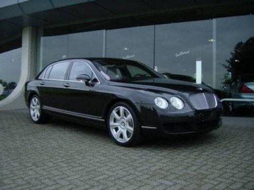 Ünlülerin dudak uçuklatan arabaları