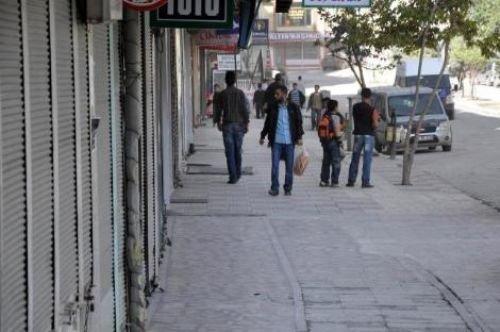 Güneydoğu'da yine kepenkler kapandı yine sokaklar karıştı - Resim 12