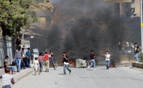 Güneydoğu'da yine kepenkler kapandı yine sokaklar karıştı - Resim 17
