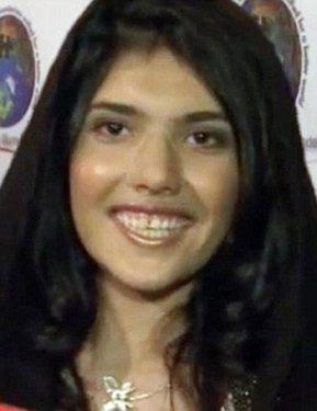 Burnu kesilen Afgan kız artık gülüyor - Resim 5