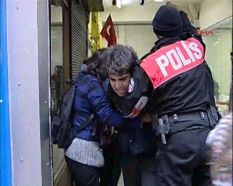 Marmara Üniversitesi'nde olay  - Resim 2
