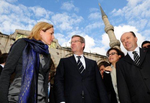 Alman First Lady başını örttü - Resim 6