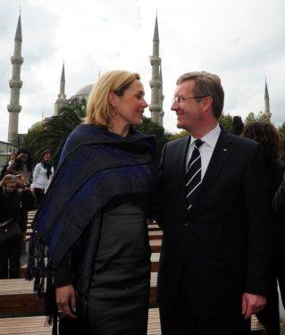 Alman First Lady başını örttü - Resim 4