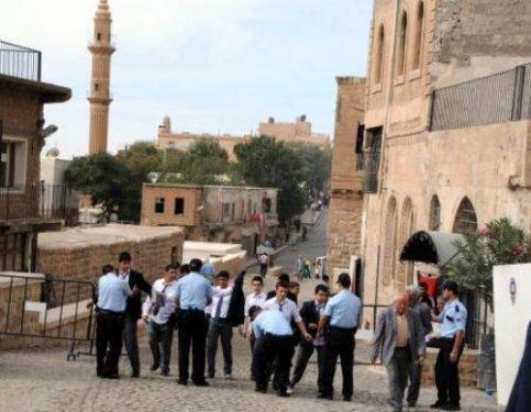Gül'e 4 dilde karşılama - Resim 17