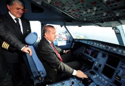 Başbakan Sabiha Gökçen'de - Resim 1