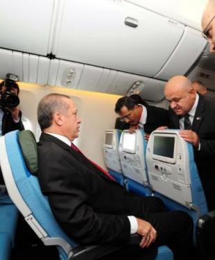 Başbakan Sabiha Gökçen'de - Resim 4