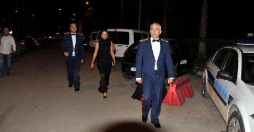 Adana'da askerler resepsiyonu terk etti - Resim 15