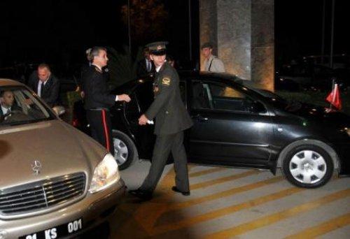 Adana'da askerler resepsiyonu terk etti - Resim 16