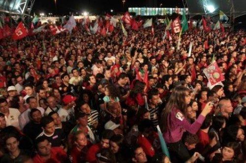 Dilma Rousseff Brezilya'nın ilk kadın başkanı - Resim 12
