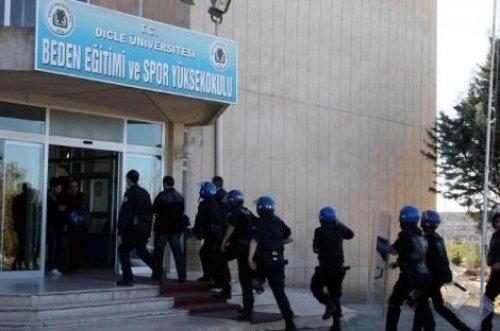 Protestocu öğrencilere polisten müdahale - Resim 3