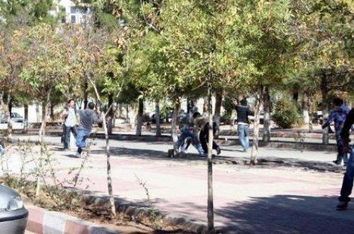 Protestocu öğrencilere polisten müdahale - Resim 5