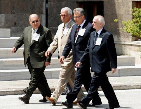 Önder Sav'ın gençliği