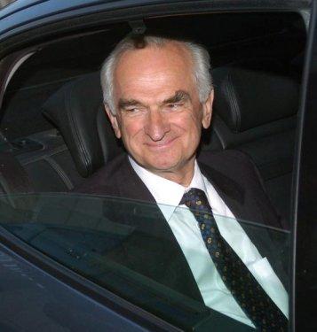 Önder Sav'ın gençliği