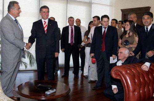 Önder Sav'ın gençliği