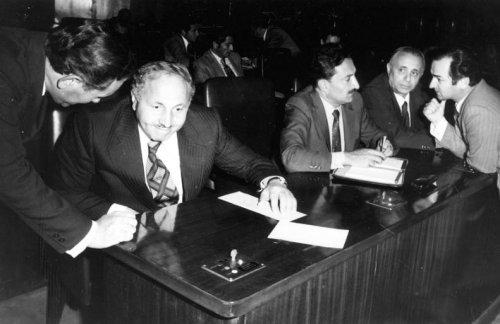 Önder Sav'ın gençliği