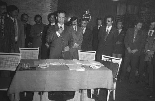 Önder Sav'ın gençliği