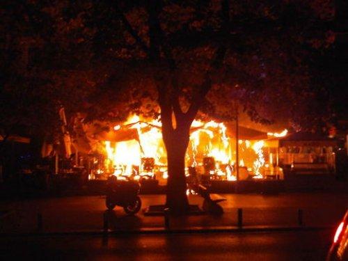 Bağdat Caddesi'nde patlama ve yangın - Resim 8