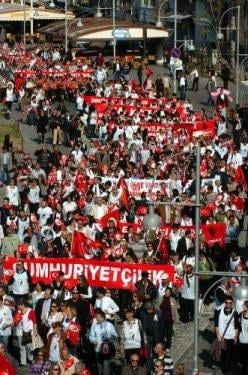 İzmir'deki Atatürk yürüyüşü - Resim 9