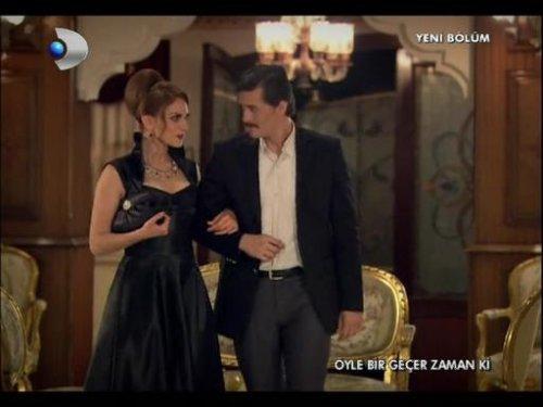 Öyle bir geçer zaman ki Aylin Soner sahnesi - Resim 24