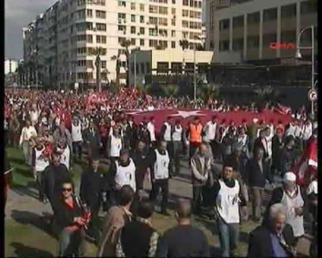 İzmir'deki Atatürk yürüyüşü - Resim 33