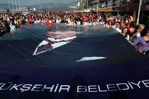 İzmir'deki Atatürk yürüyüşü - Resim 11
